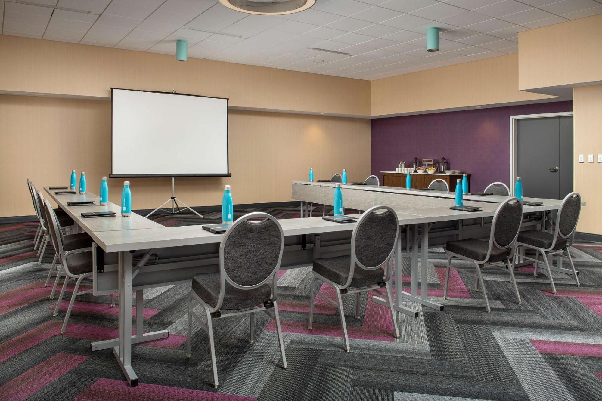 ホテル Tru By Hilton Orlando Convention Center Williamsburg エクステリア 写真