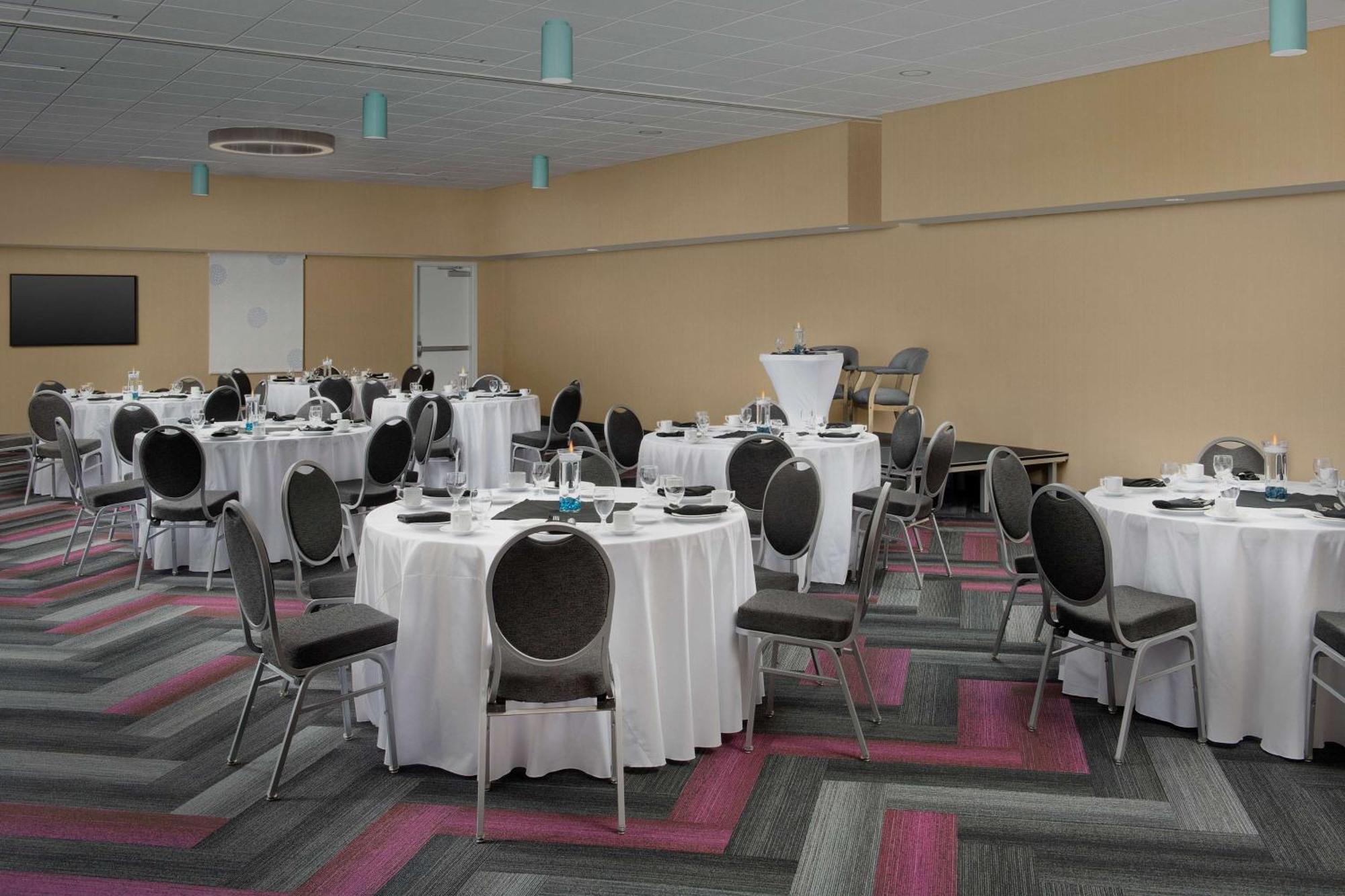 ホテル Tru By Hilton Orlando Convention Center Williamsburg エクステリア 写真